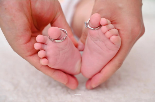 伊犁哈萨克孕妇多久肚子变大