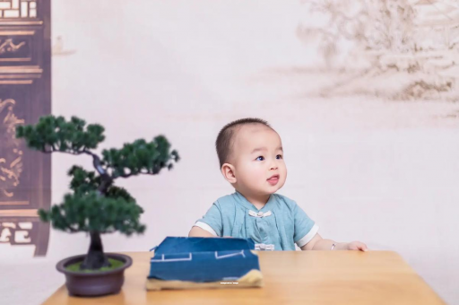 伊犁哈萨克宝宝不长肉要换奶粉吗